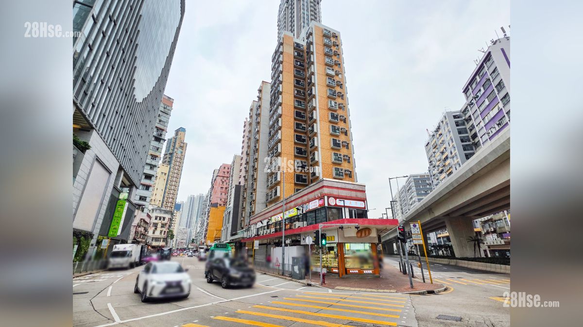 映居 附近街道 福全街与塘尾道交界