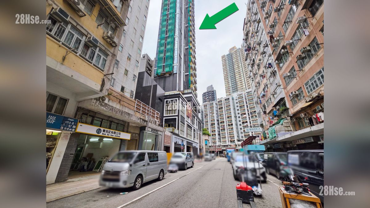 映居 屋苑设施环境 项目 (绿色箭嘴部分) 外的橡树街 