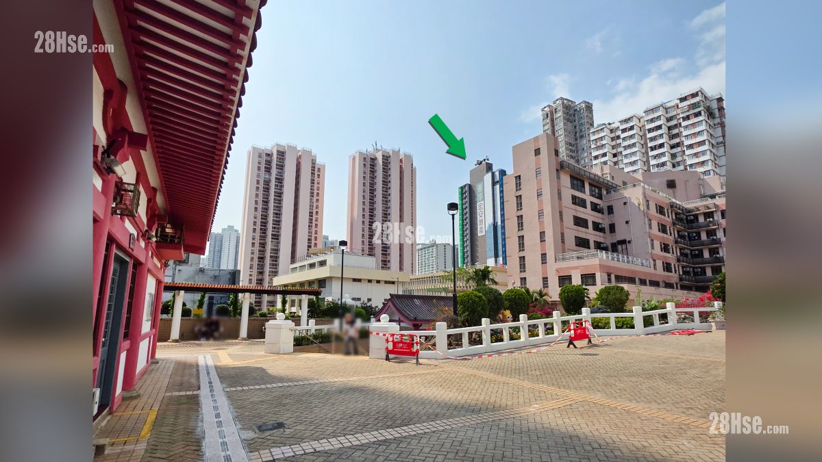 荟淳 附近设施 凤德公园, 距离项目 (绿色箭嘴部分) 约 200 米