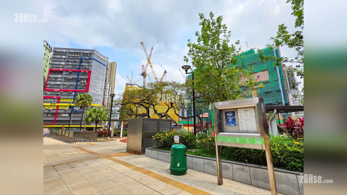 馬頭圍道/ 土瓜灣道花園, 近土瓜灣港鐵站