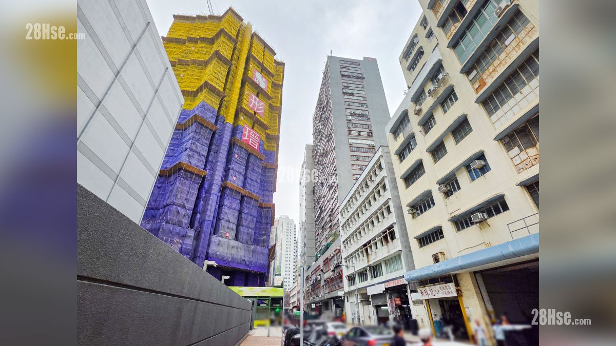 项目外的横窝仔街有工厂大厦